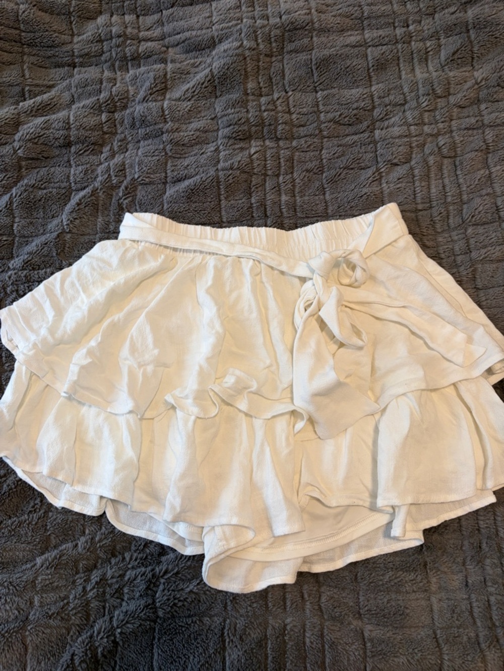 Altar’d state white ruffle mini skirt Size medium